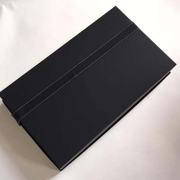 NET-A-PORTER striking black luxury box! - Picture 3 of 8
